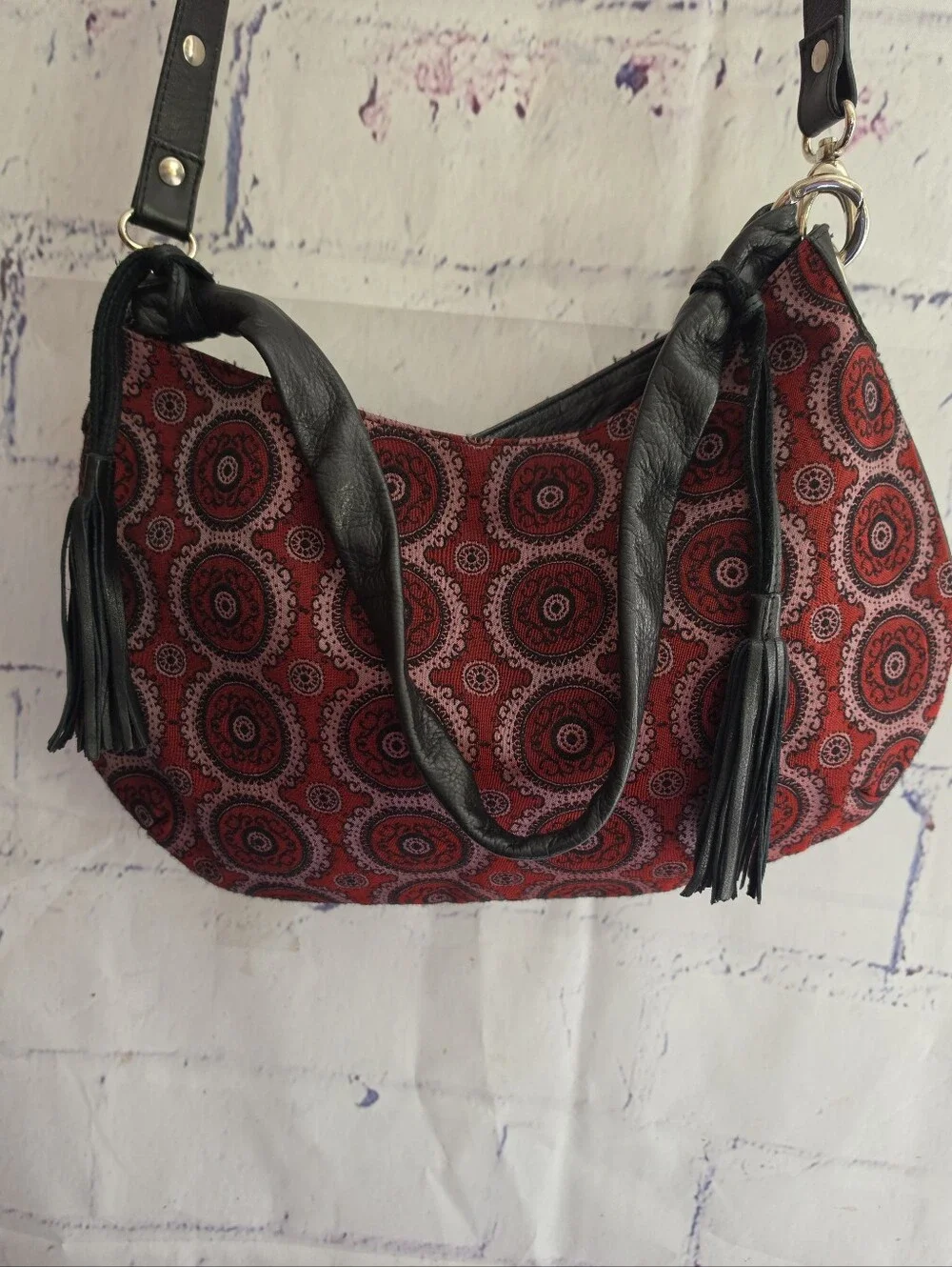 Doncaster Vintage Tapestry Medallion Shoulder Bag M/L Snap Closure Tassel Accent